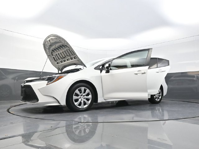 Used 2021 White Toyota LE image 41