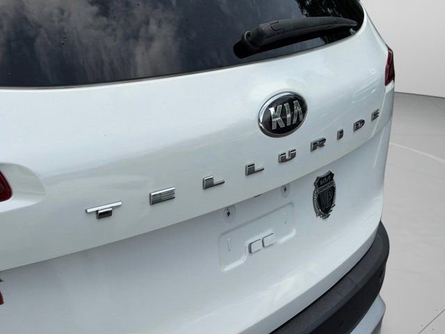 Used 2020 White Kia SX image 35