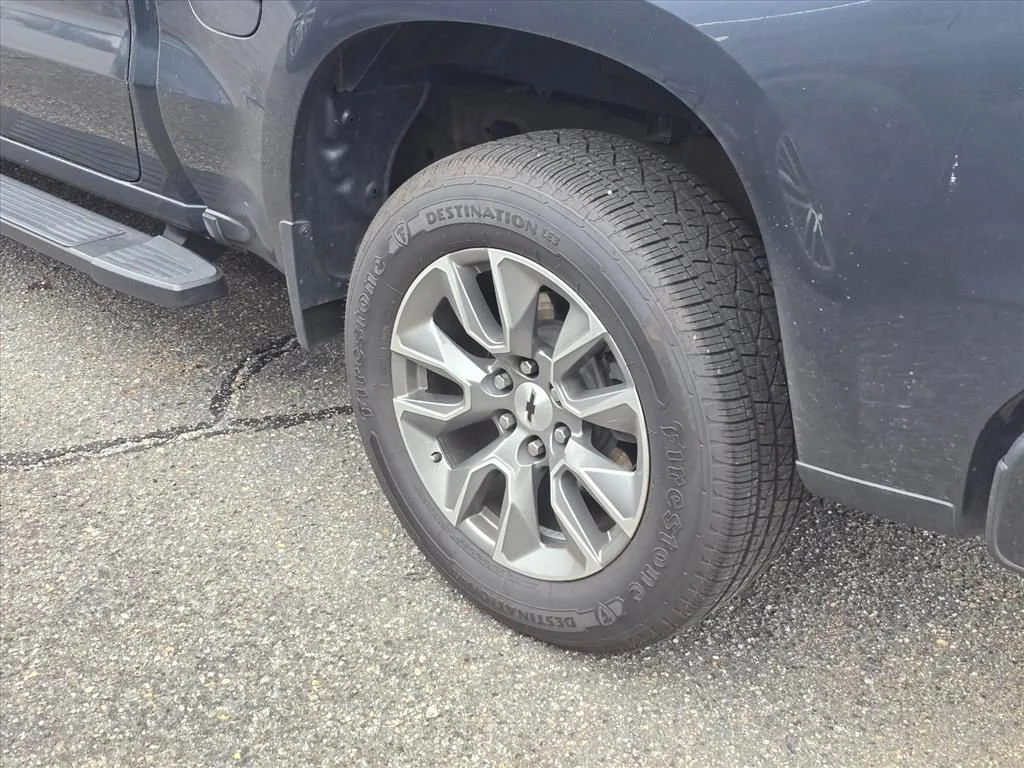 Used 2021 SHADOW GRAY METALLIC Chevrolet RST image 19