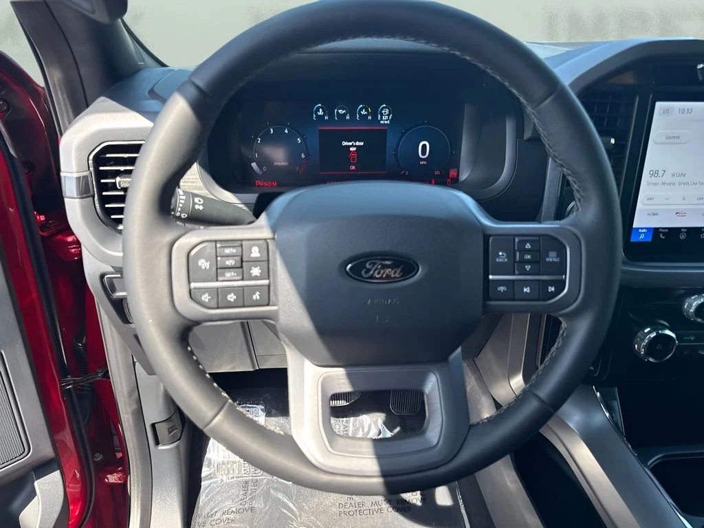 Used 2025 Red Ford XLT image 11
