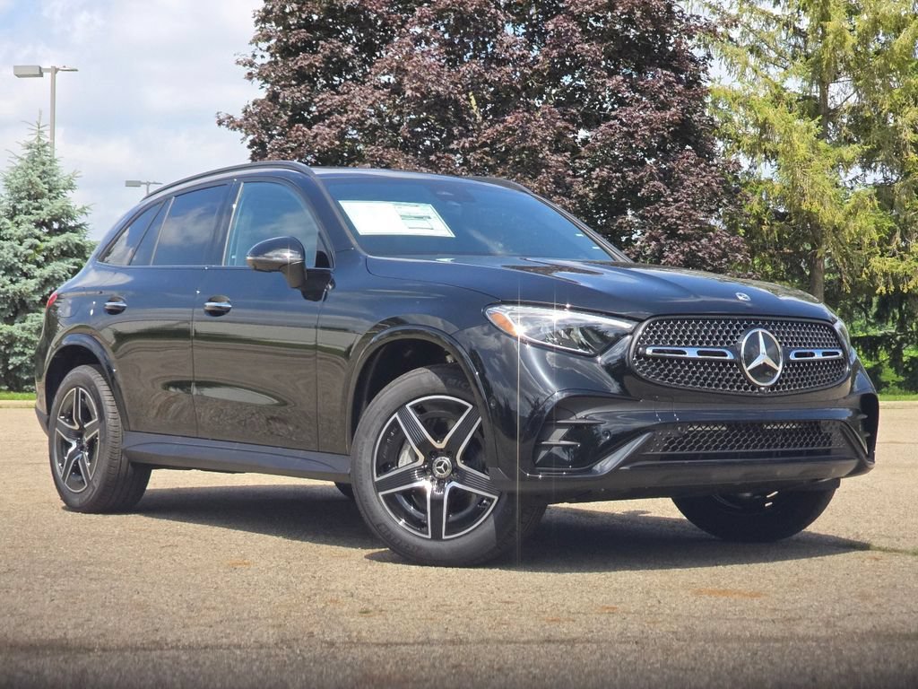 New 2026 Black Mercedes-Benz GLC 300 image 38