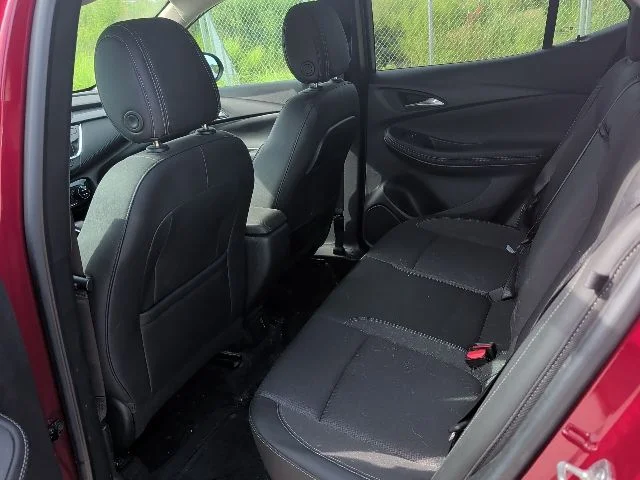 Used 2023  Buick Select image 14