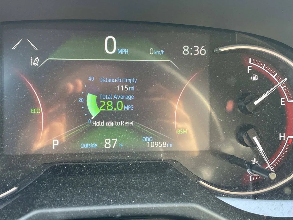 Used 2025  Toyota XLE image 14