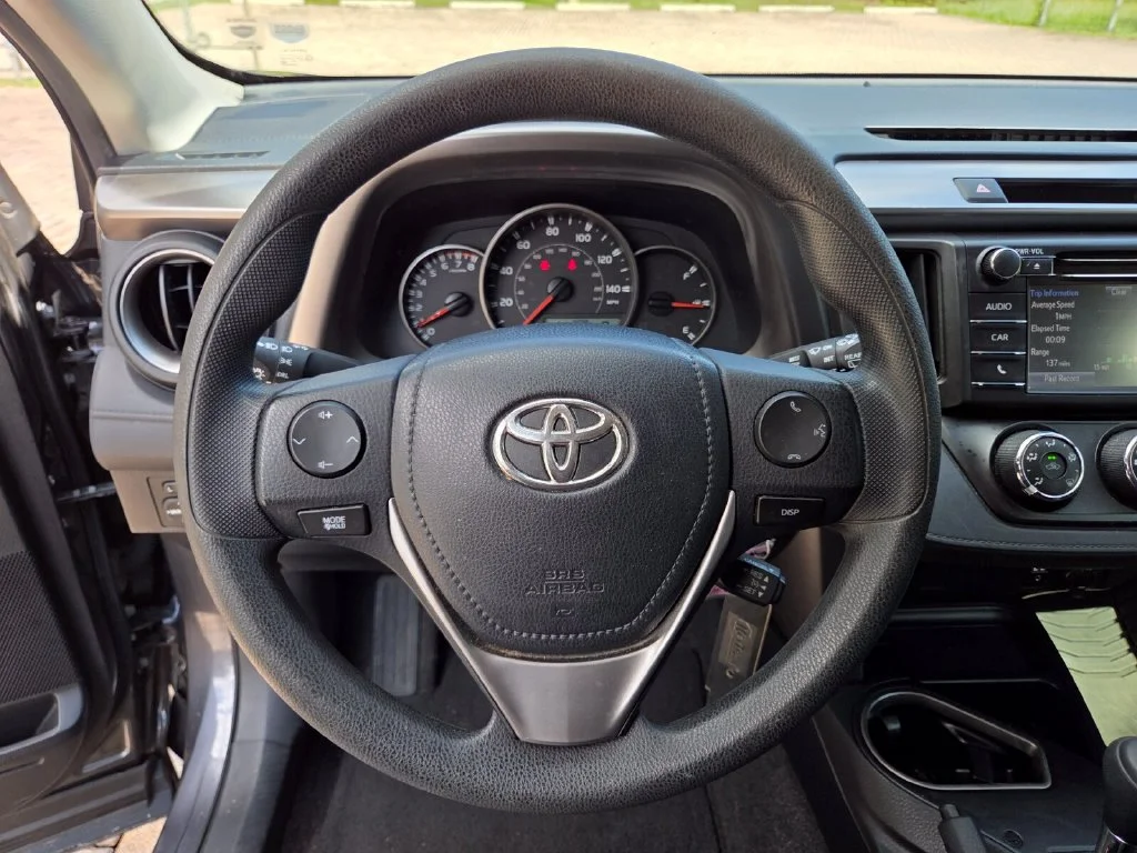 Used 2016 Gray Toyota LE image 28