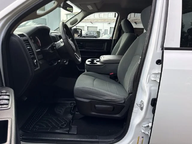 Used 2018 Bright White Clearcoat Ram Express image 16