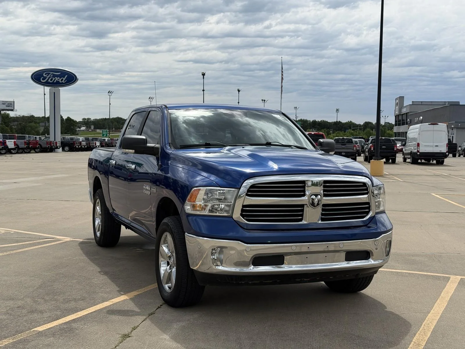 Used 2017 RAM Ram 1500 Pickup Big Horn with VIN 1C6RR7LT3HS693231 for sale in Kansas City