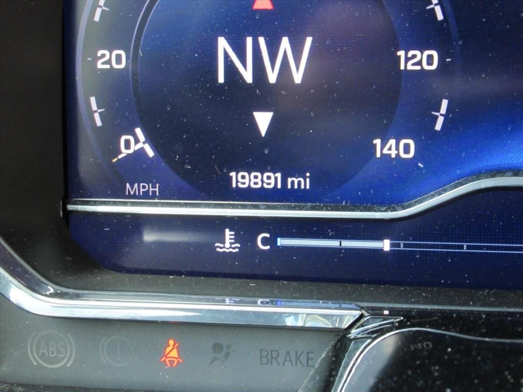 Used 2024 White Chevrolet LT image 26