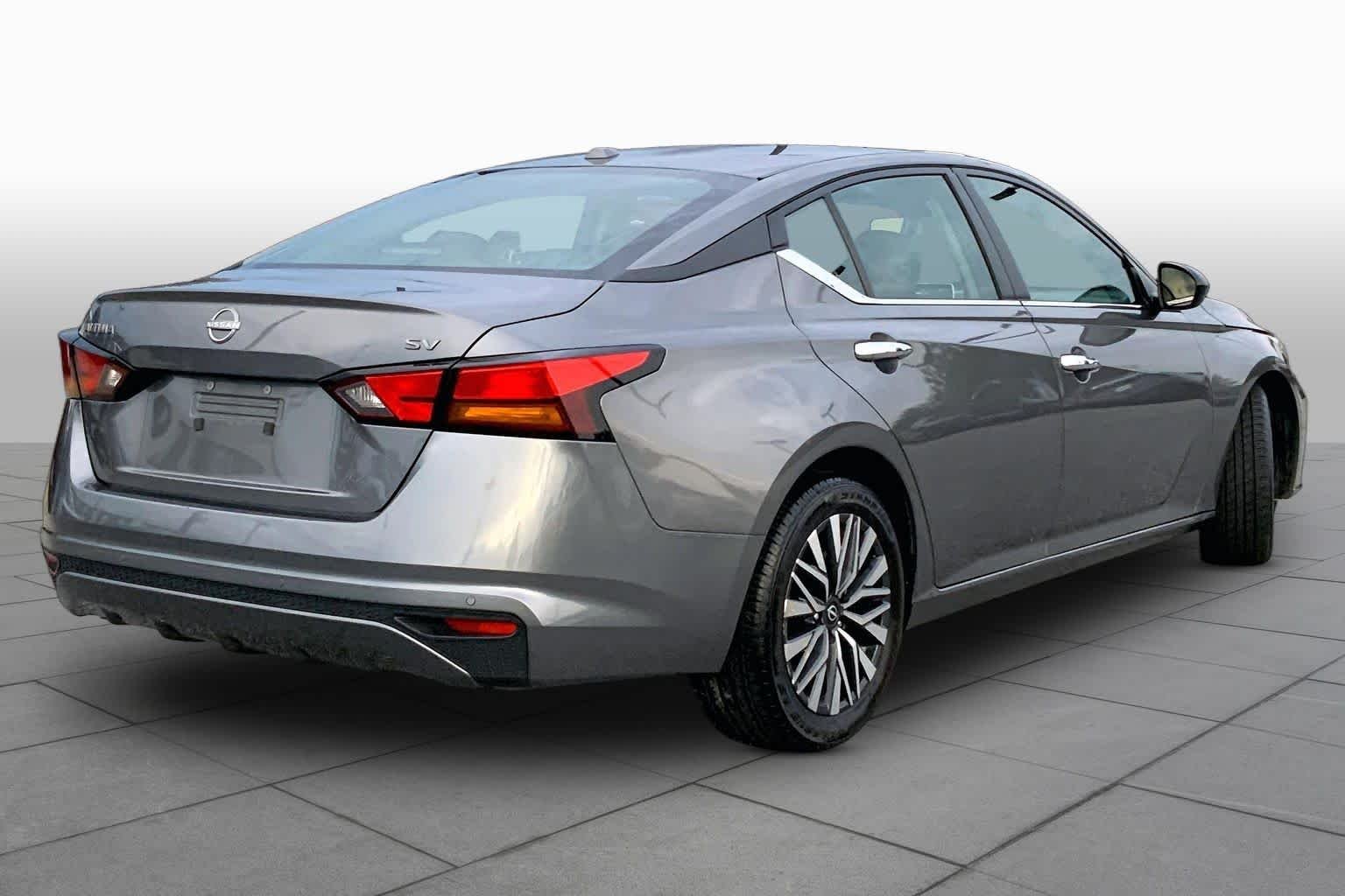 Used 2024 Gun Metallic Nissan 2.5 SV image 12