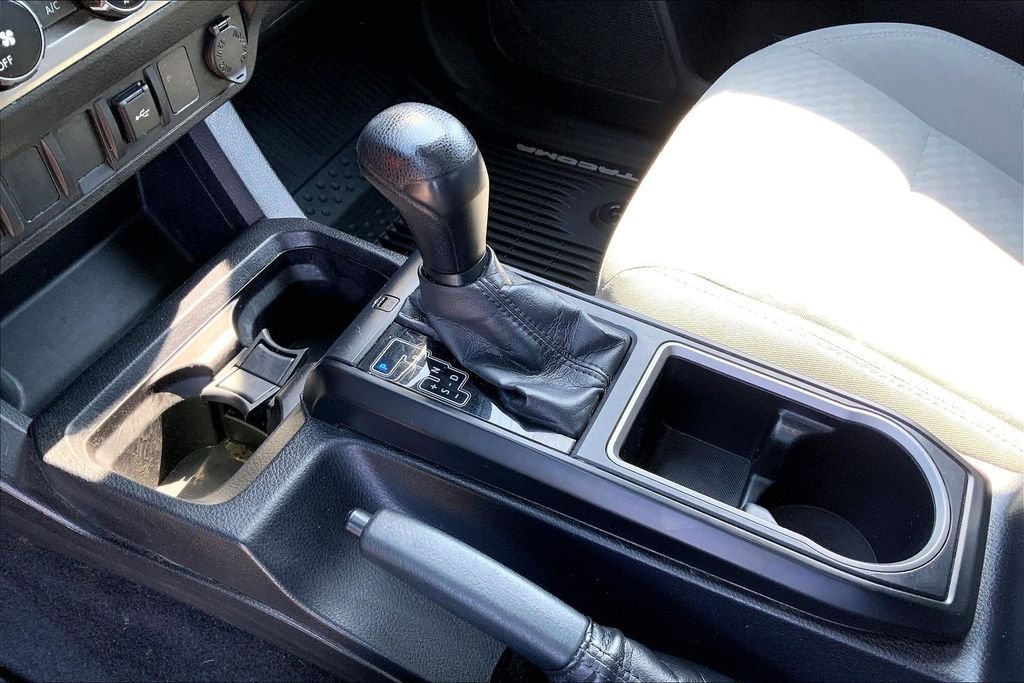 Used 2021 Silver Toyota SR image 18