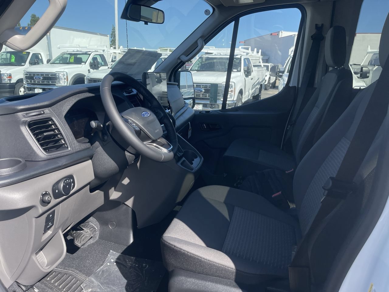 New 2026 Oxford White Ford XLT image 18