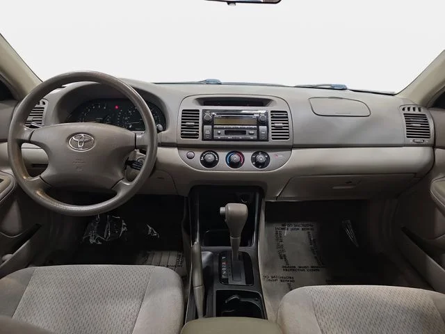 Used 2003 Green Toyota  image 10