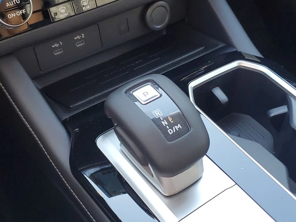 New 2026 White Mitsubishi Trail Edition image 32