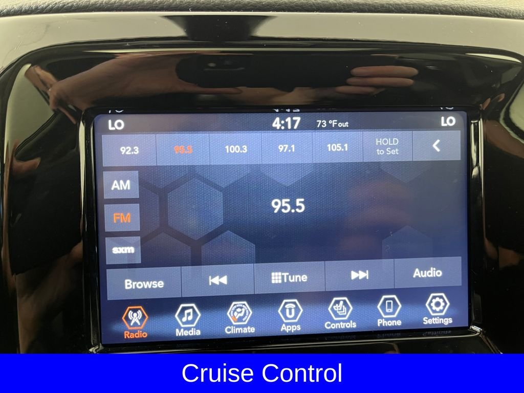 Used 2019 Black Jeep Latitude image 7