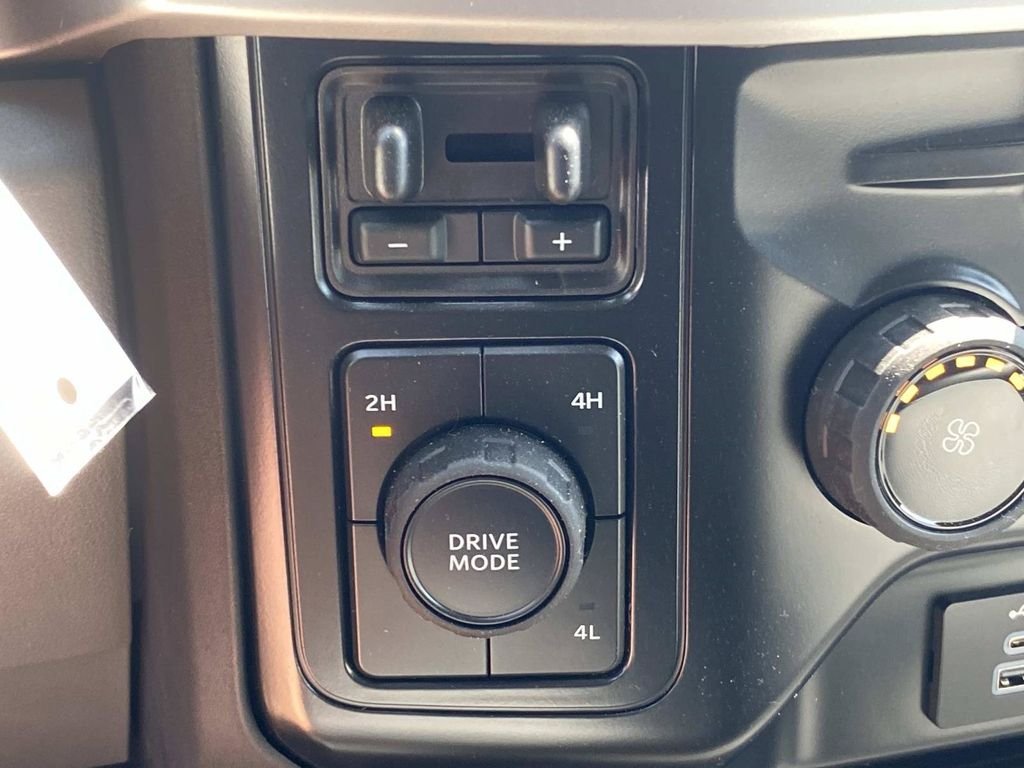 New 2026 Oxford White Ford F-350® XL image 19