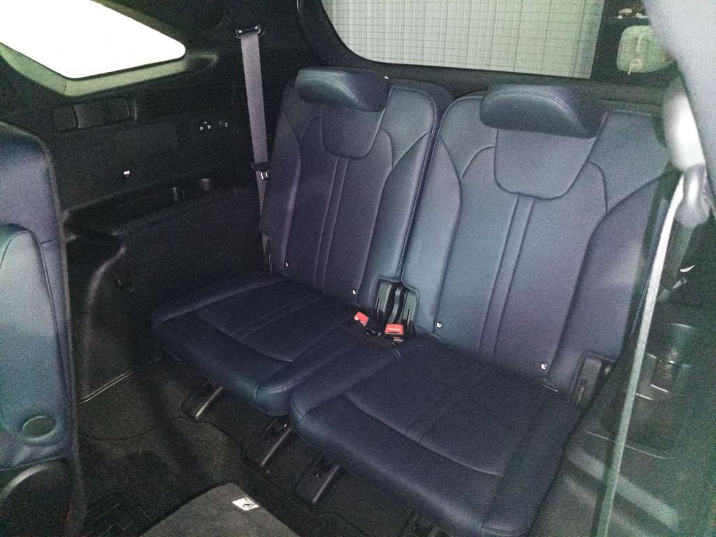 Used 2022 White Kia SX Prestige image 25
