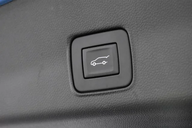 Used 2023 Blue Chevrolet RS image 18