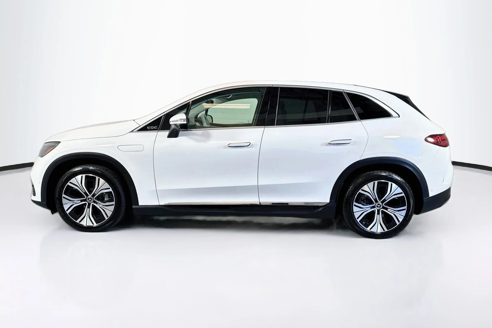 Used 2023 Polar White Mercedes-Benz EQE 350 image 8