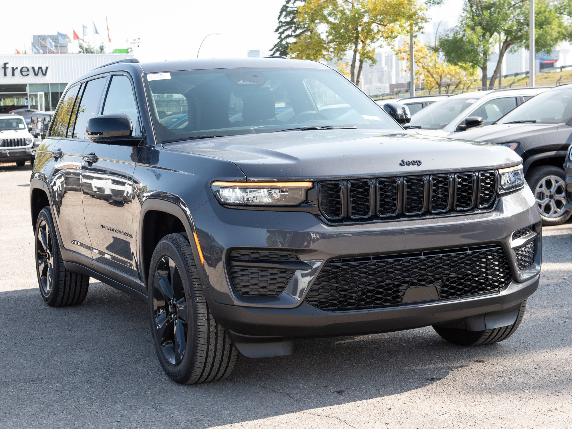 New 2025 Grey Jeep Altitude* 4x4, Sunroof, Remote Start, Heated Leather image 7