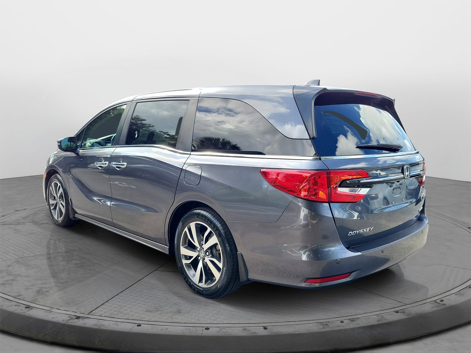 2024 Honda Odyssey Touring - Photo 35