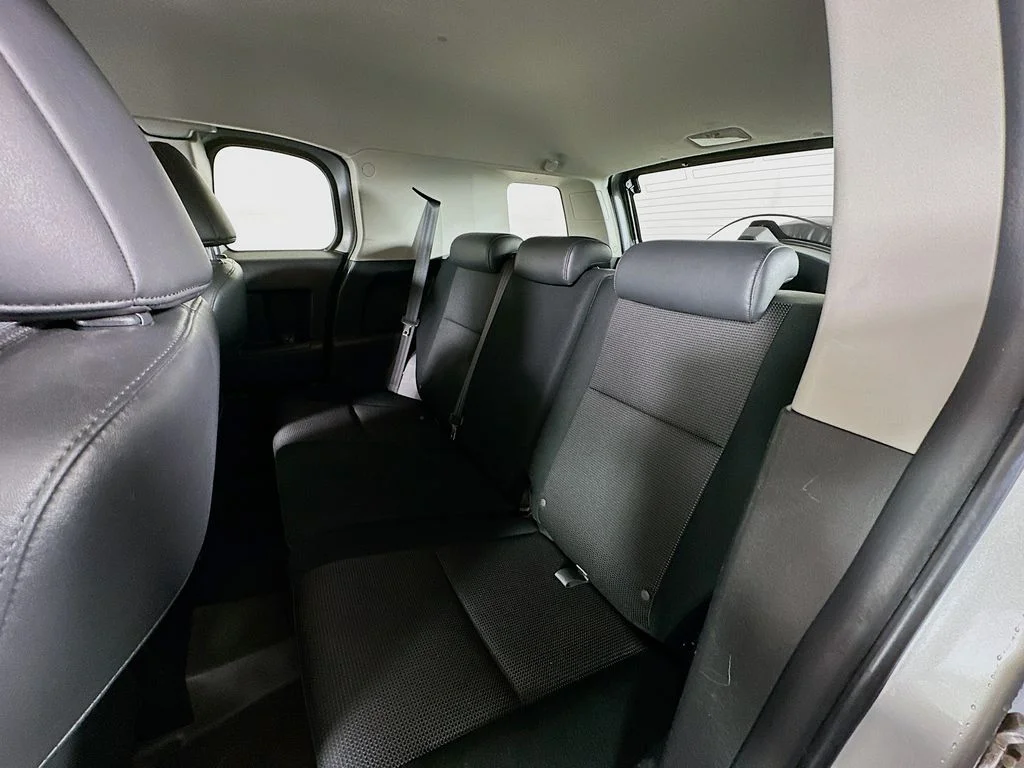 Used 2007 Titanium Metallic Toyota  image 20