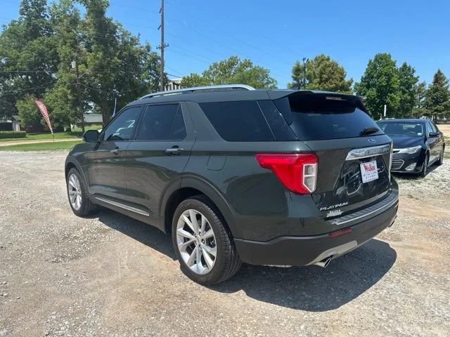 Used 2023 Green Ford Platinum image 10