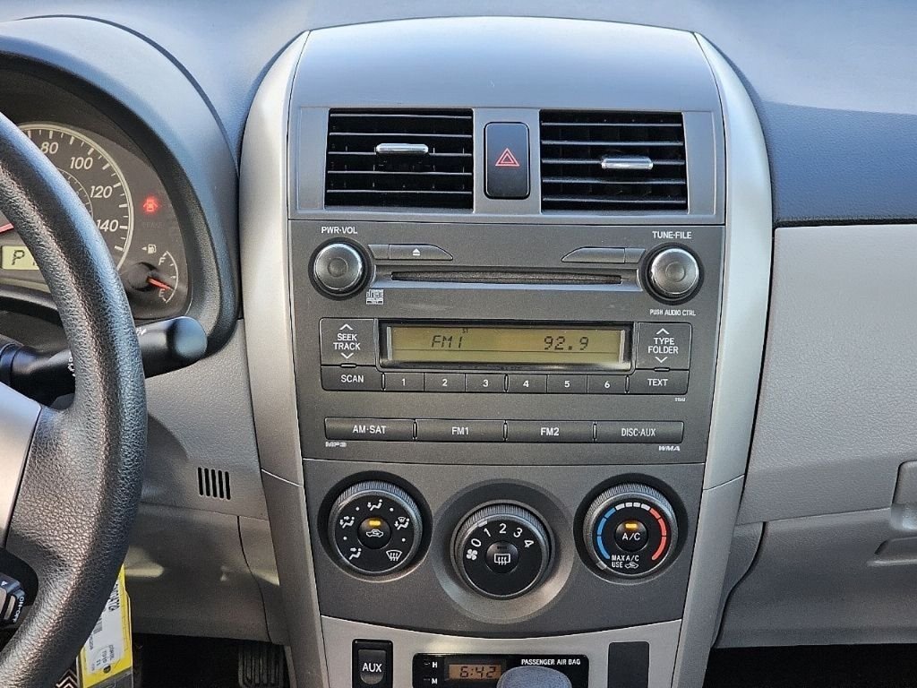 Used 2011 Classic Silver Metallic Toyota LE image 34