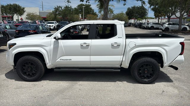 Used 2026 Ice Toyota SR5 image 4