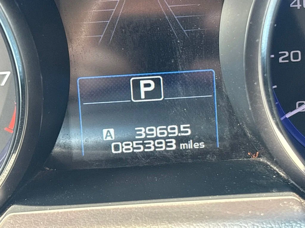 Used 2015 Silver Subaru 2.5i Premium image 19