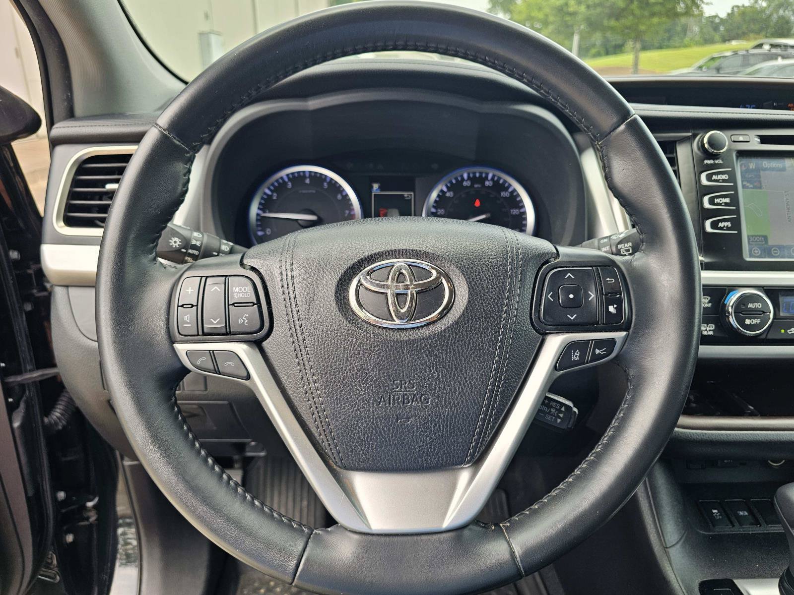 Used 2019 Black Toyota  image 20