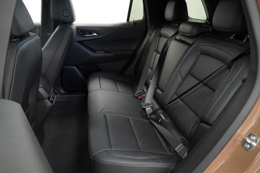 2027 Chevrolet Equinox LT - Photo 12