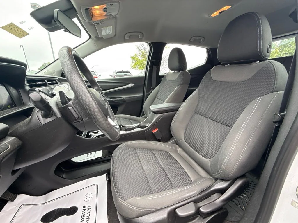 Used 2022 Summit White Chevrolet LT image 43