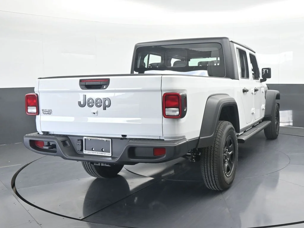 New 2026 Bright White Clear-Coat Exterior Paint Jeep Sport image 5