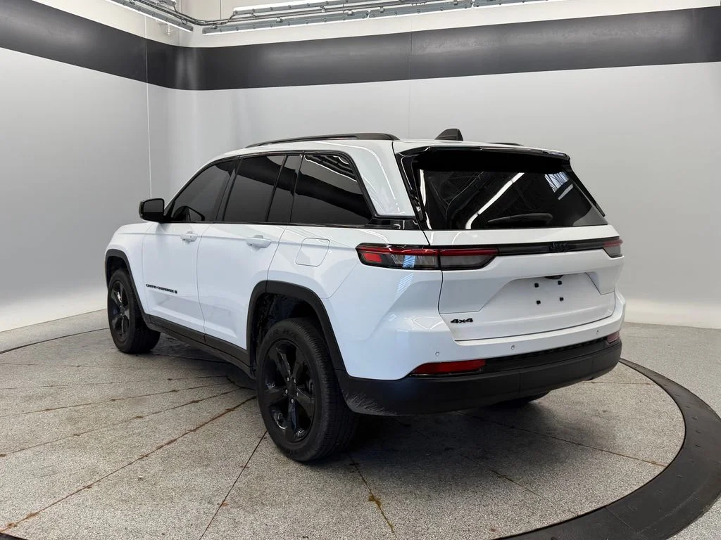 Certified Used 2023 White/off-white Jeep Altitude X image 8