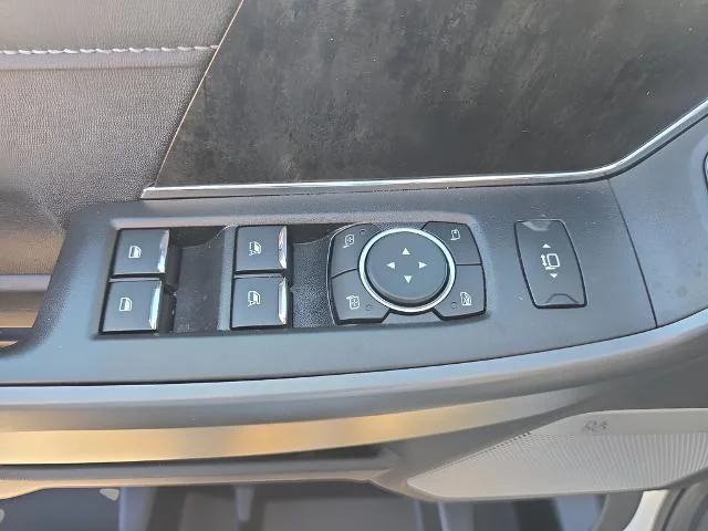 2025 Ford F-250 Super Duty Lariat - Photo 11
