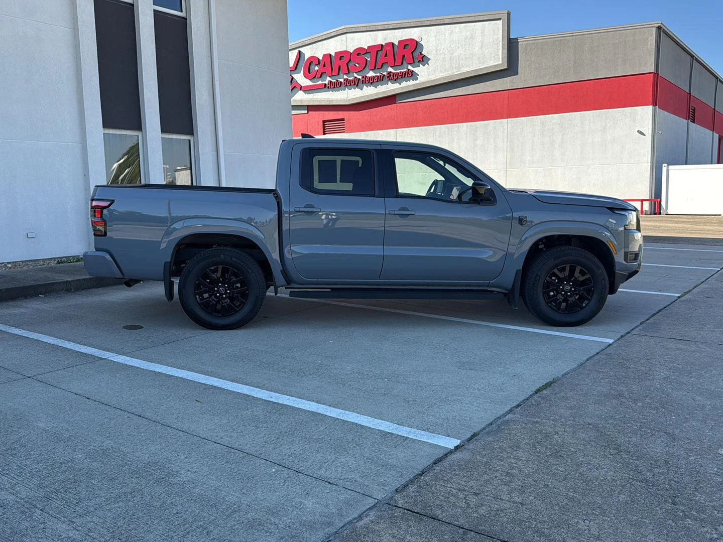 2026 Nissan Frontier SV - Photo 8
