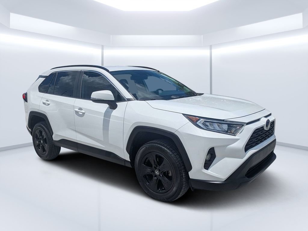 Used 2020 White Toyota XLE image 1