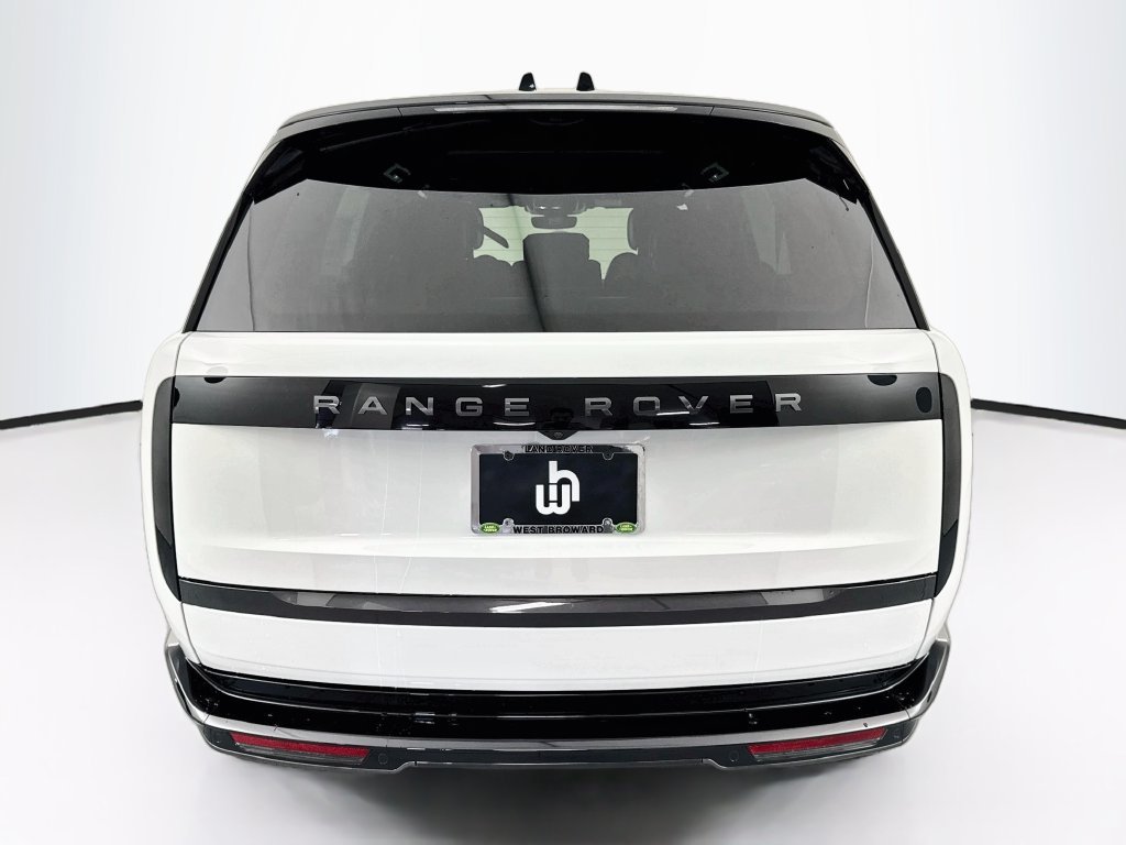 New 2027 Fuji White Land Rover SE image 6