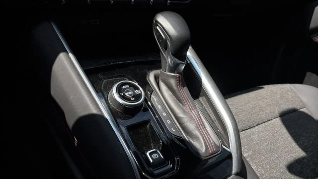 Used 2024 Gray Chevrolet Z71 image 25