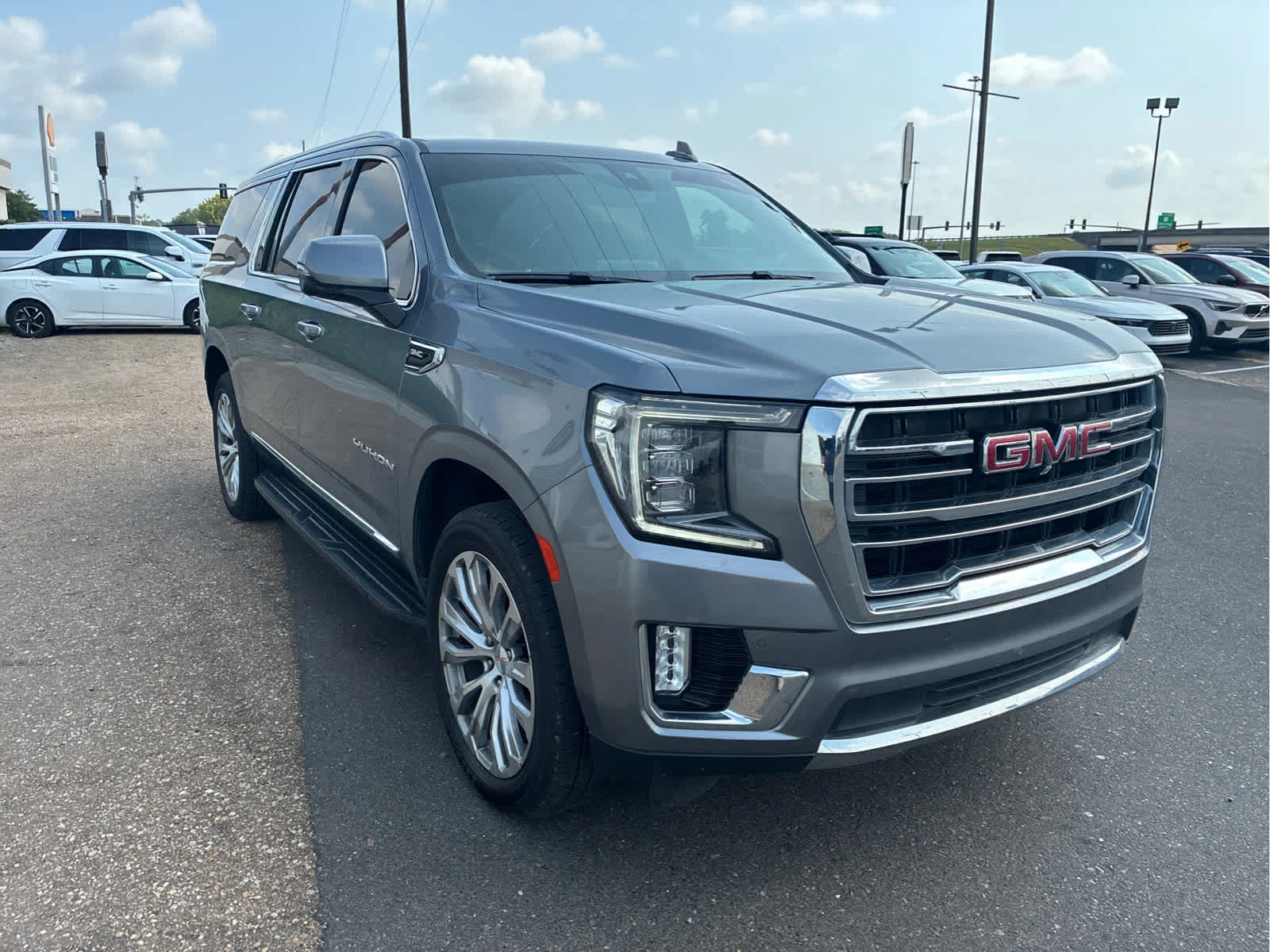 2022 GMC Yukon XL SLT