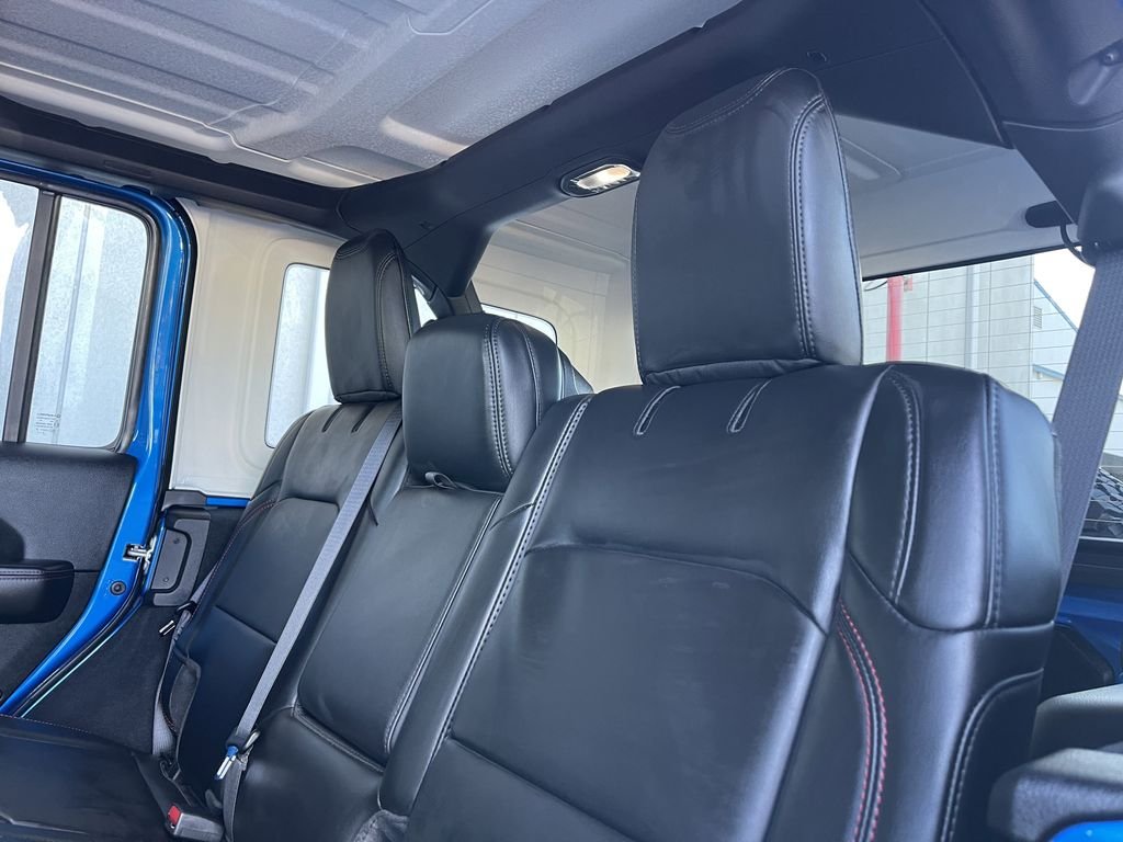 New 2026 Hydro Blue Pearl-Coat Exterior Paint Jeep Rubicon image 22