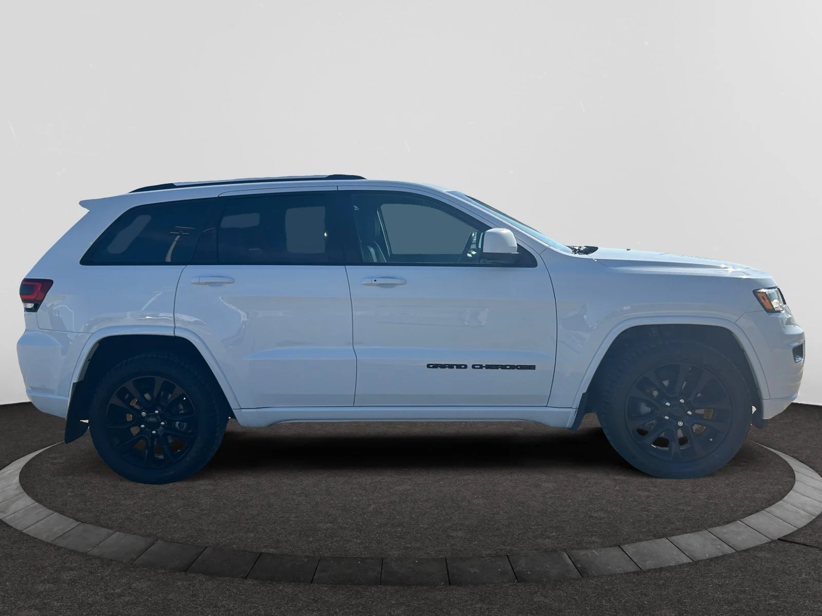 Used 2020 Bright White Jeep ALTITUDE image 6