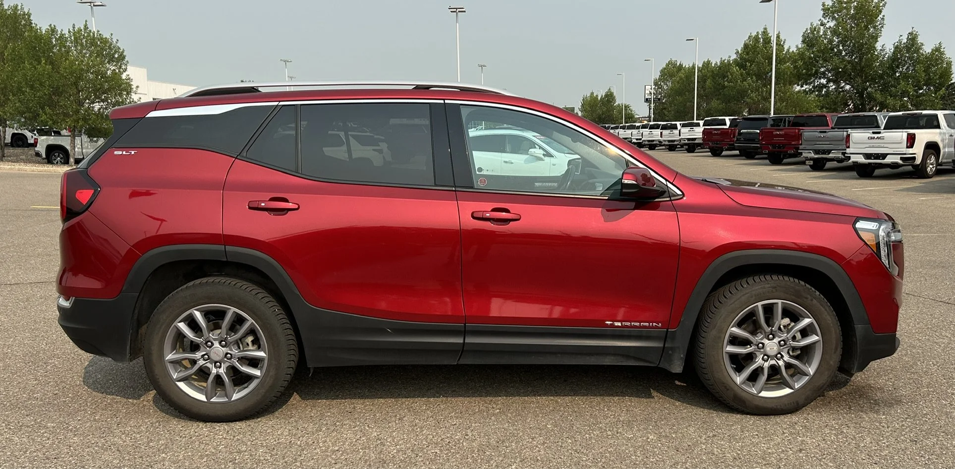 Used 2022 Red GMC SLT AWD image 6