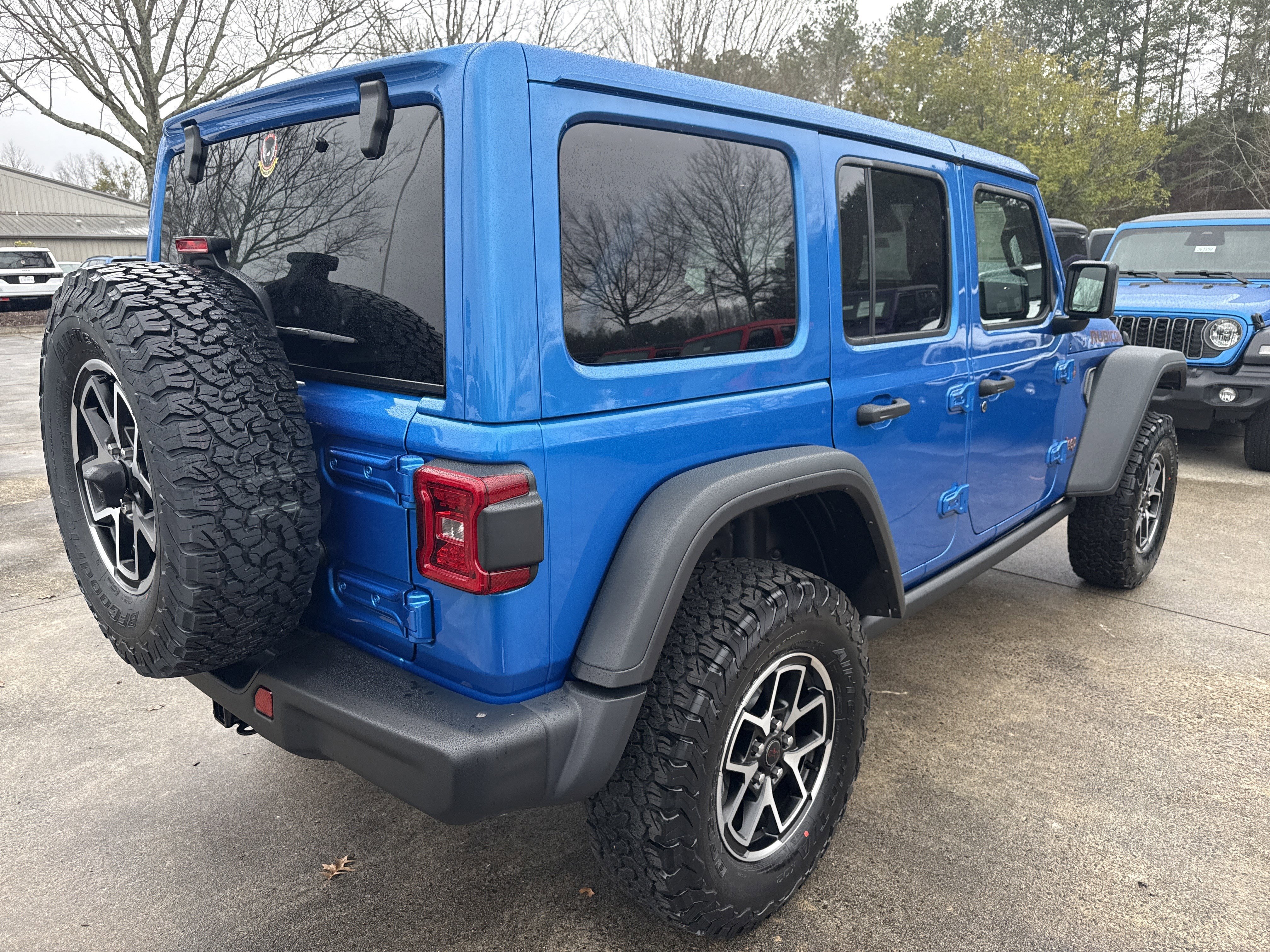 New 2026 Hydro Blue Pearlcoat Jeep  image 7