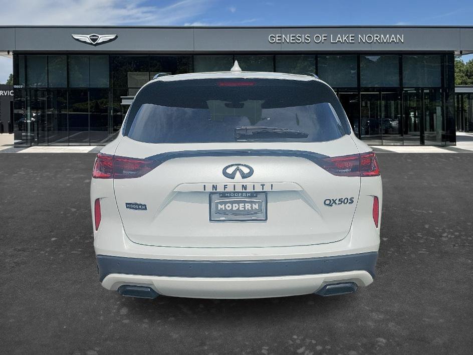 Used 2023 Radiant White INFINITI SPORT image 8