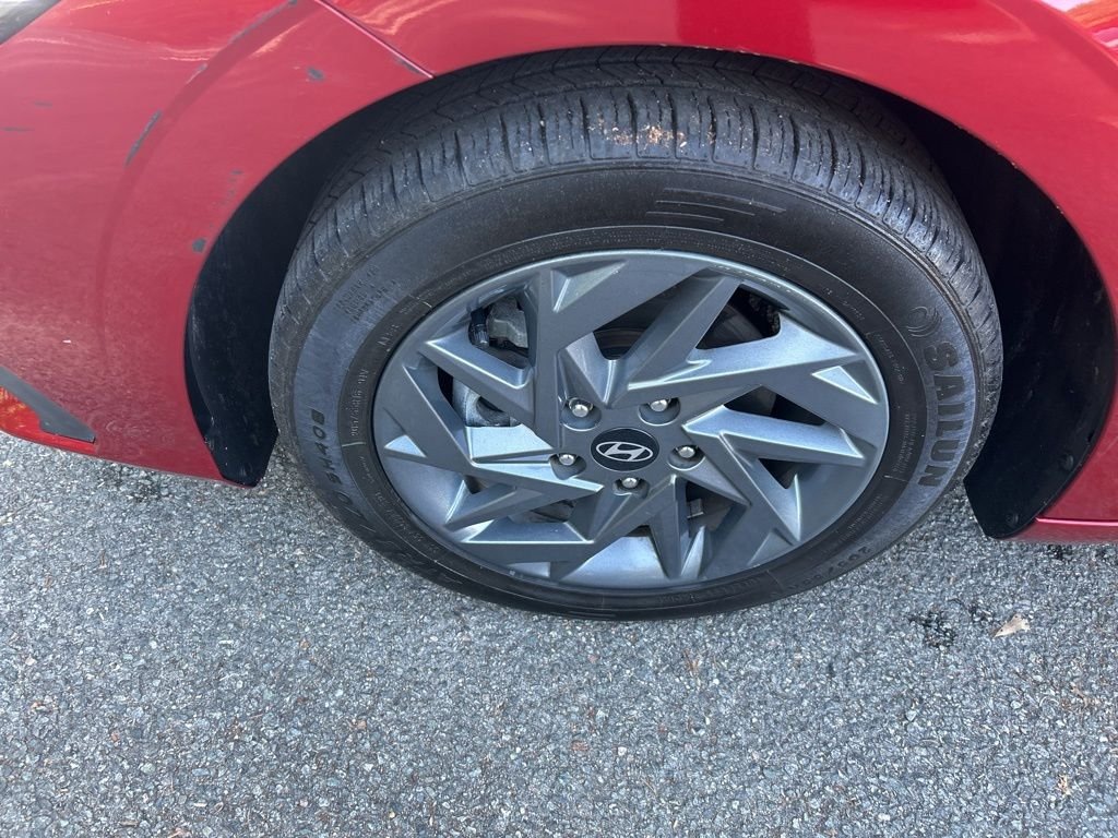 Used 2024 Red Hyundai SEL image 11