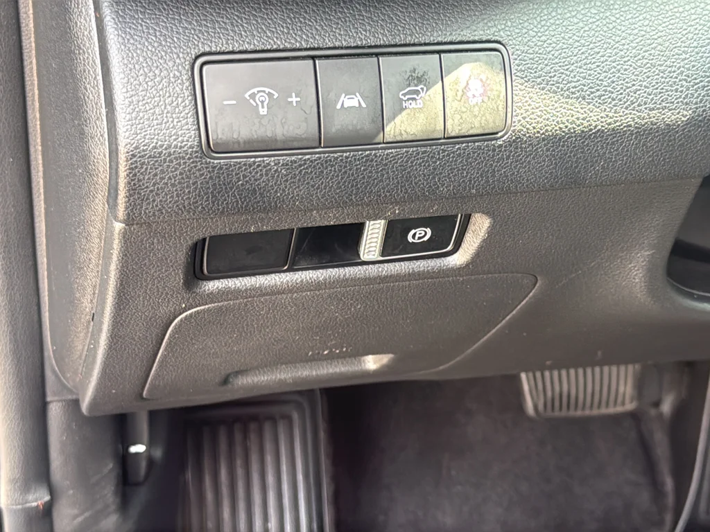 Used 2023 Blue Hyundai SEL image 28
