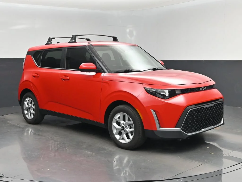 Used 2025 Red Kia LX image 1