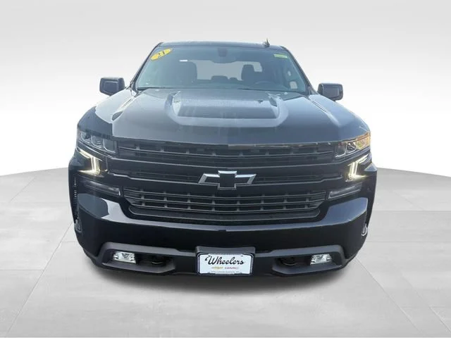Used 2021 BLACK Chevrolet RST image 9