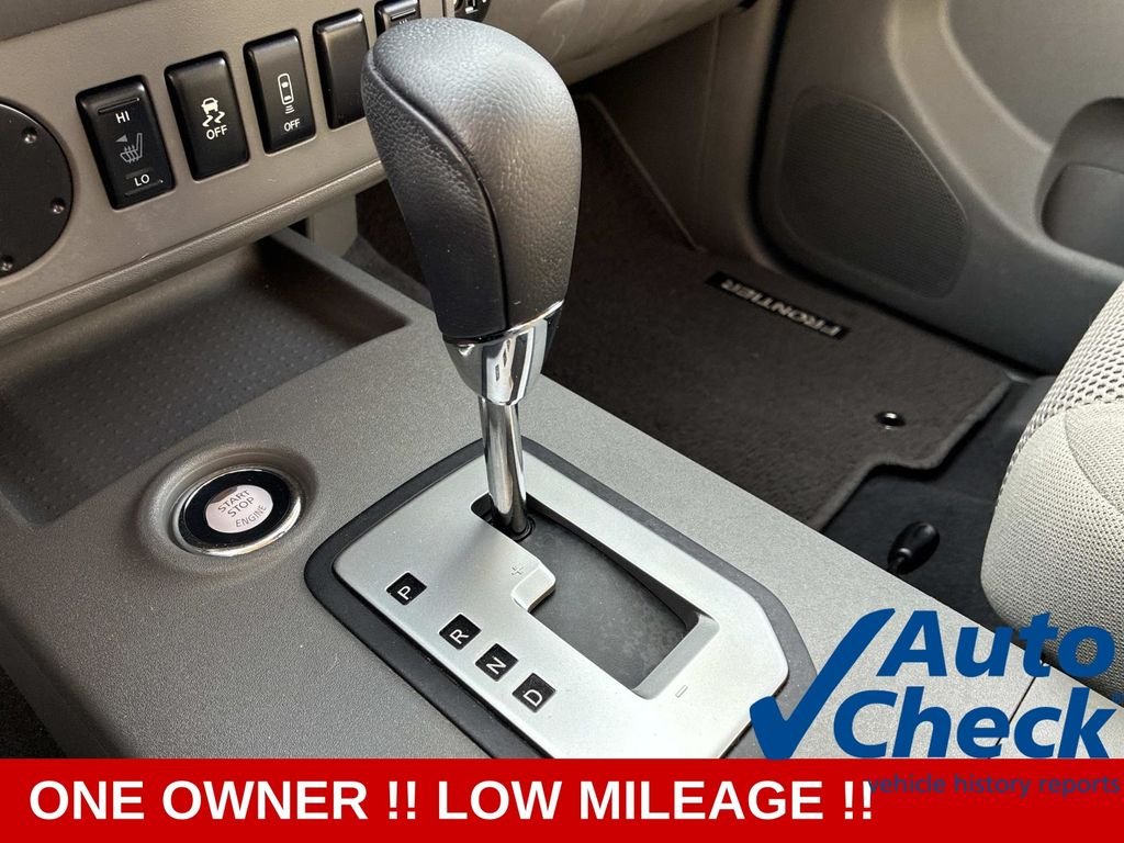 Used 2020 Silver Nissan SV image 29