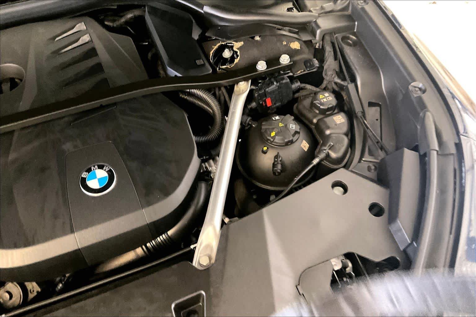 Certified Used 2023 Black Sapphire Metallic BMW 740i image 28